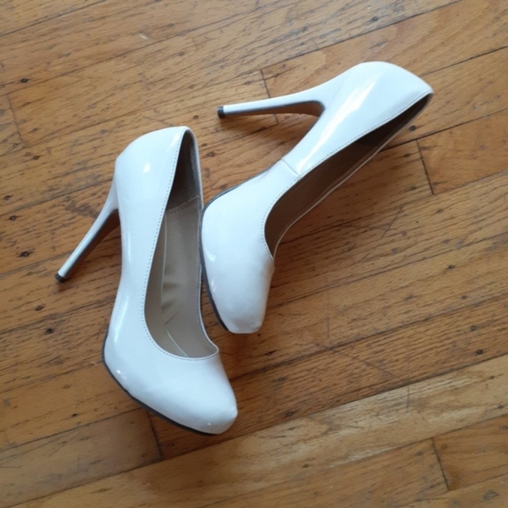 Michael Antonio white heels